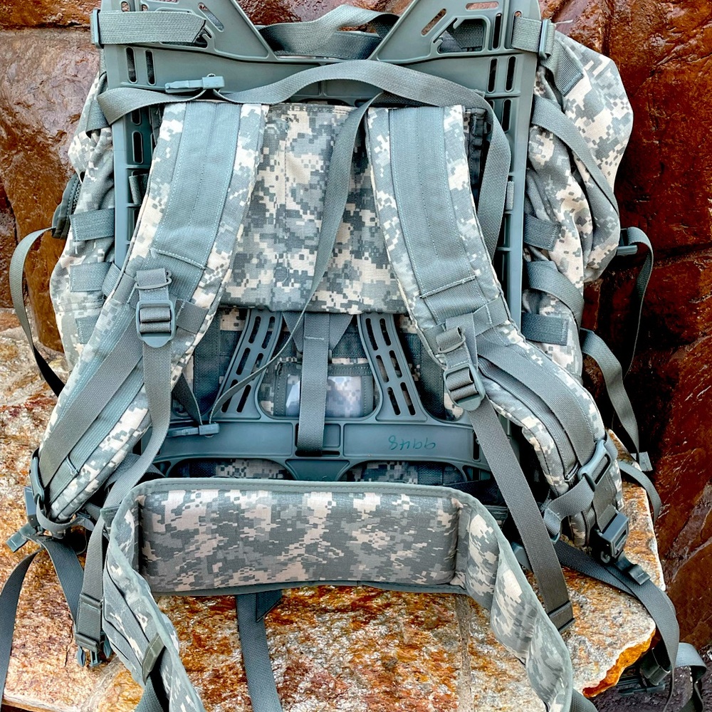 Large Molle Il Rucksack - Picture 2 of 14